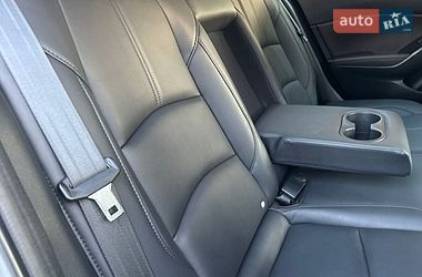 Седан Mazda 3 2018 в Киеве