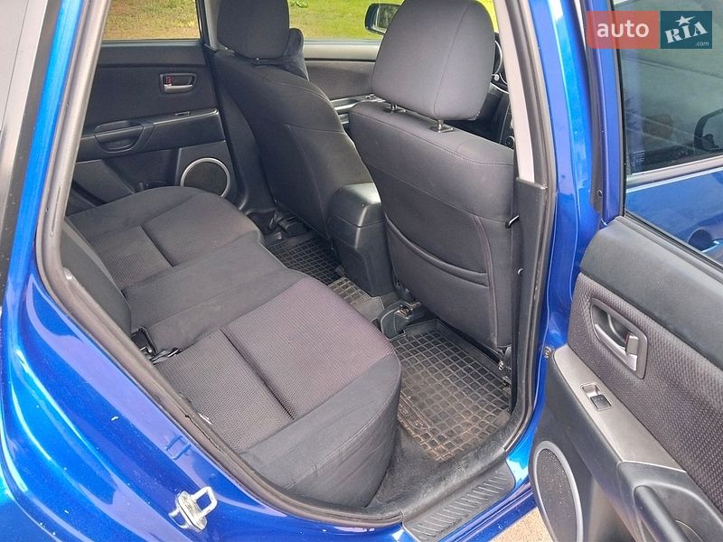 Хетчбек Mazda 3 2006 в Синельниковому