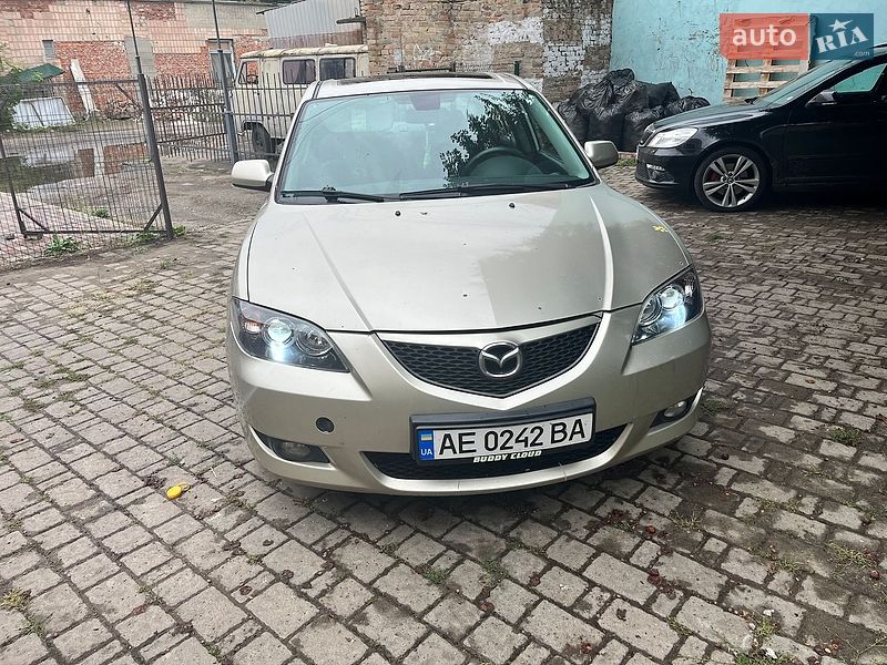 Седан Mazda 3 2006 в Луцке