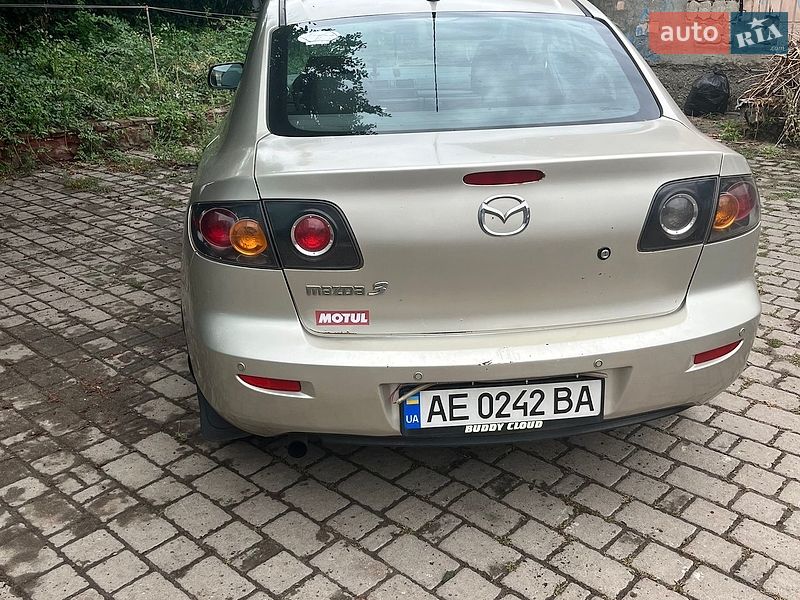 Седан Mazda 3 2006 в Луцке