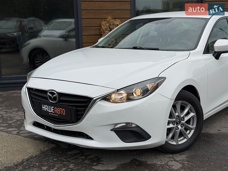 Седан Mazda 3 2015 в Шептицькому