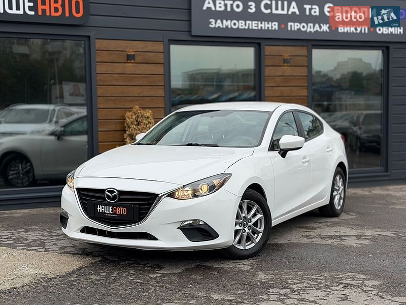 Седан Mazda 3 2015 в Шептицькому