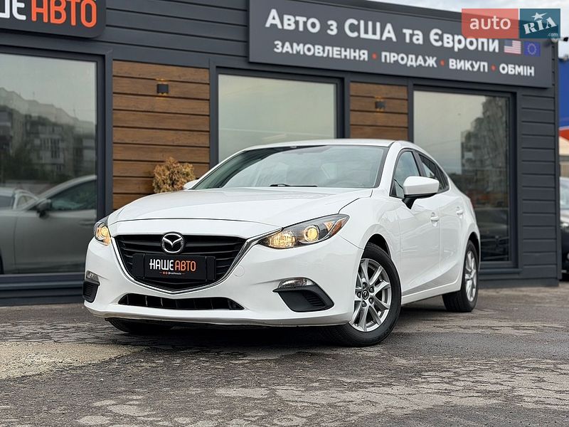 Седан Mazda 3 2015 в Шептицькому
