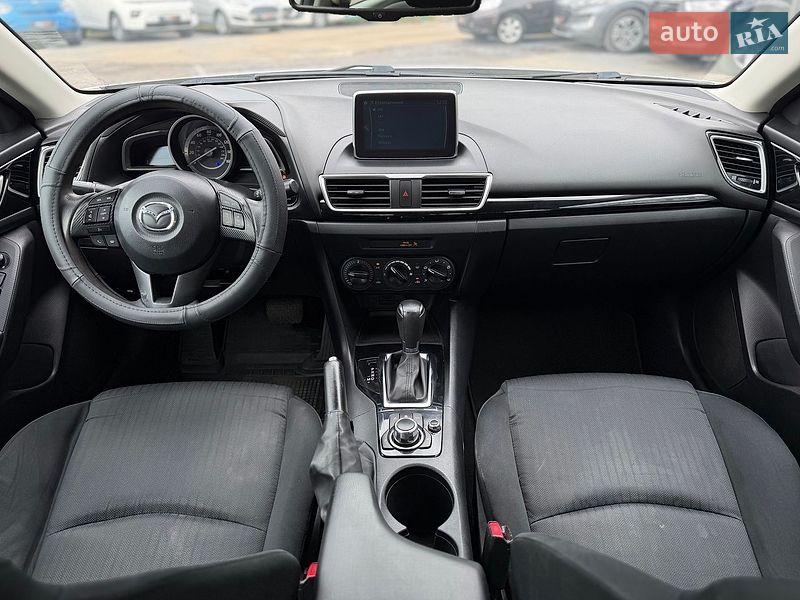 Седан Mazda 3 2015 в Шептицькому