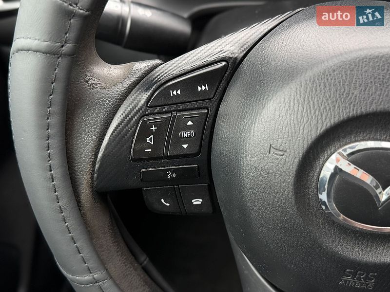 Седан Mazda 3 2015 в Шептицькому