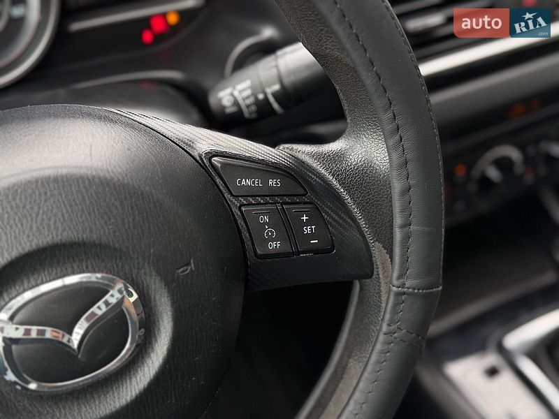 Седан Mazda 3 2015 в Шептицькому
