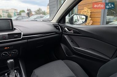 Седан Mazda 3 2015 в Шептицькому