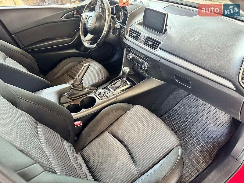 Седан Mazda 3 2015 в Перемишлянах