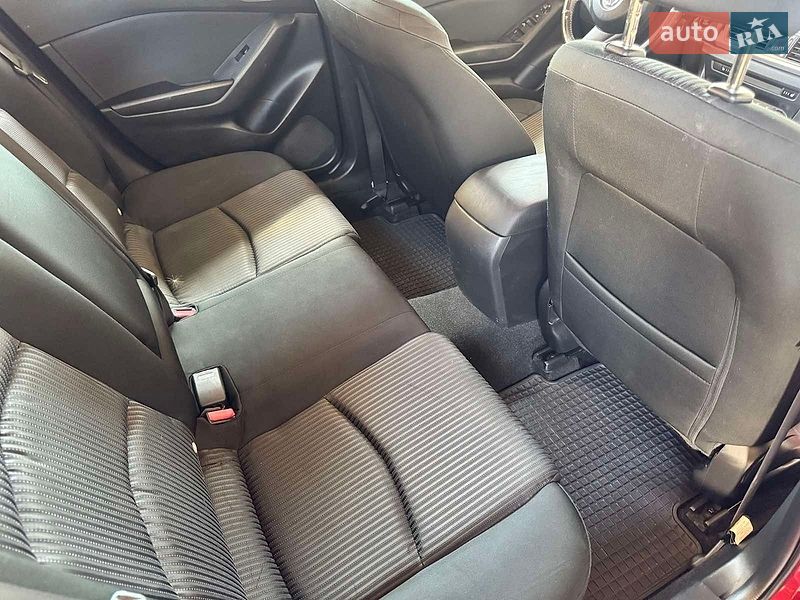 Седан Mazda 3 2015 в Перемишлянах