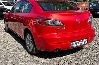 Седан Mazda 3 2013 в Смілі