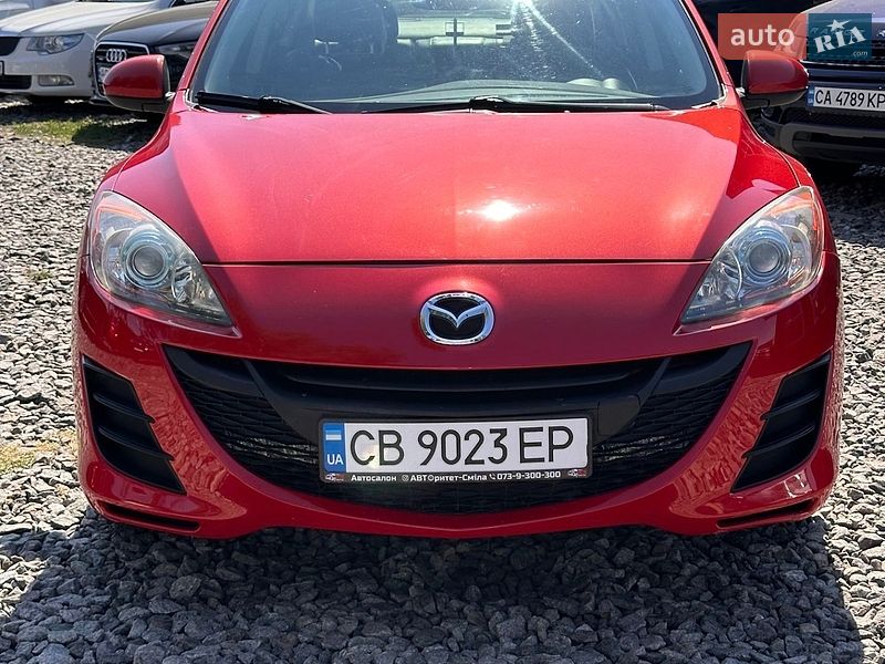 Седан Mazda 3 2013 в Смілі