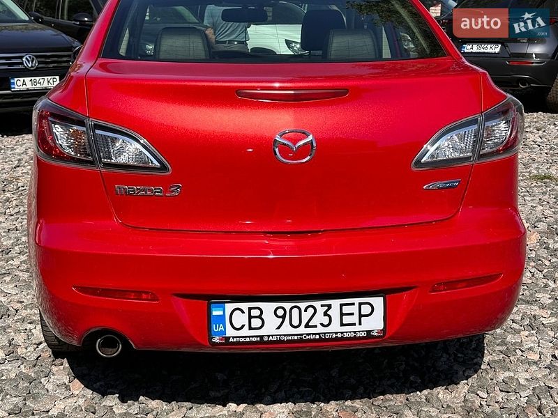 Седан Mazda 3 2013 в Смілі