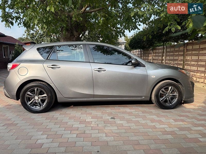 Хетчбек Mazda 3 2011 в Києві