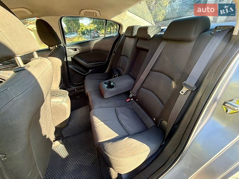 Седан Mazda 3 2016 в Одессе