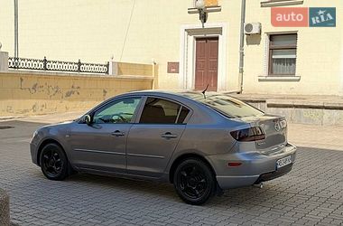Седан Mazda 3 2004 в Запоріжжі