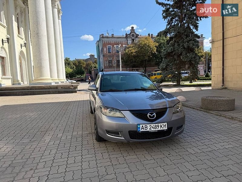 Седан Mazda 3 2004 в Запоріжжі