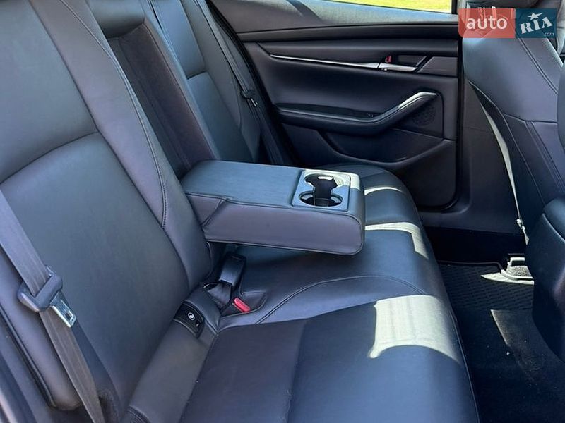 Седан Mazda 3 2021 в Киеве