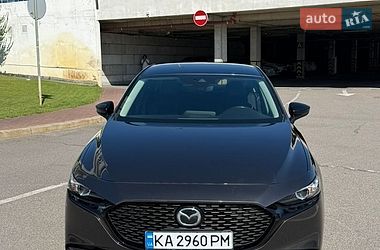 Седан Mazda 3 2021 в Киеве
