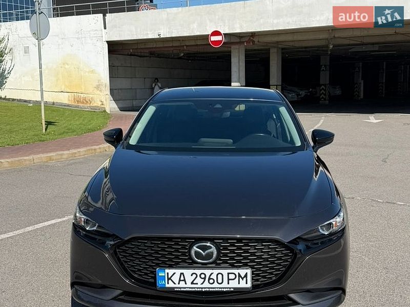 Седан Mazda 3 2021 в Киеве