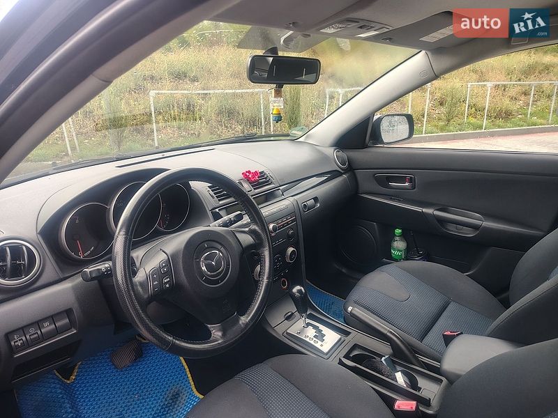 Хэтчбек Mazda 3 2005 в Криховцах