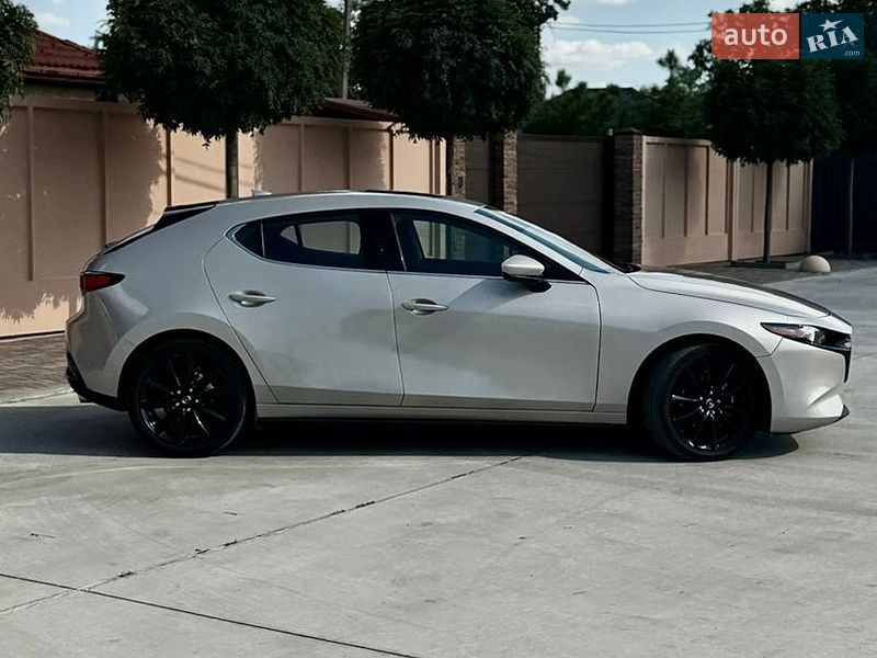 Хетчбек Mazda 3 2022 в Павлограді фото 8 Хетчбек Mazda 3 2022 в Павлограді