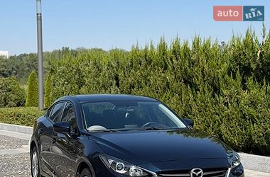 Седан Mazda 3 2015 в Днепре