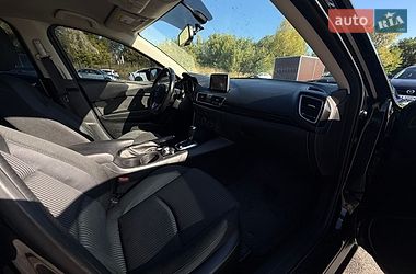 Седан Mazda 3 2016 в Києві