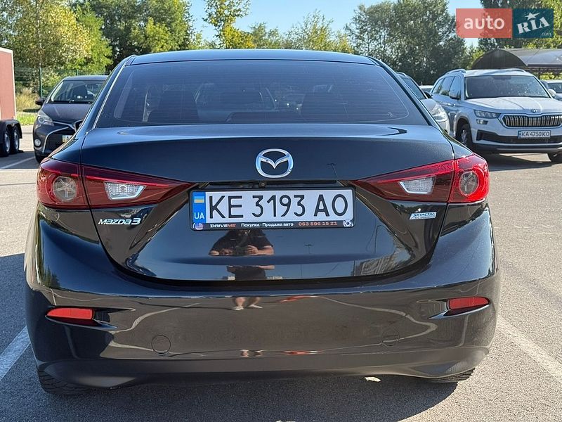 Седан Mazda 3 2016 в Києві