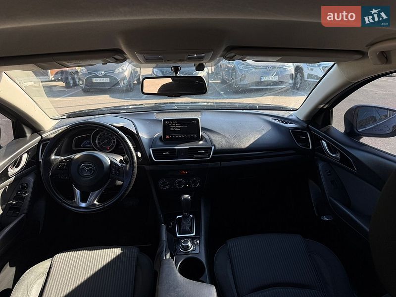 Седан Mazda 3 2016 в Києві