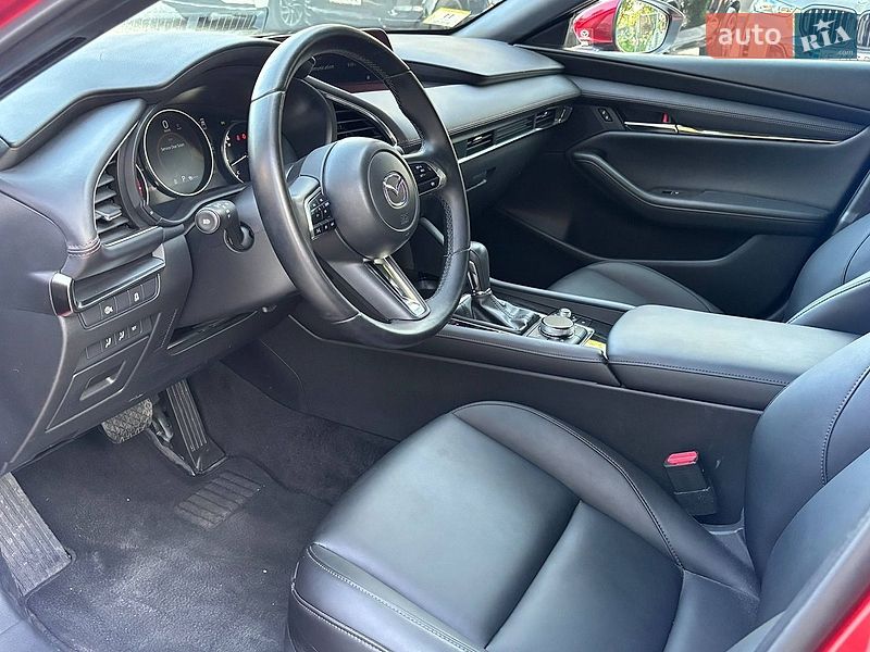 Хетчбек Mazda 3 2024 в Самарі