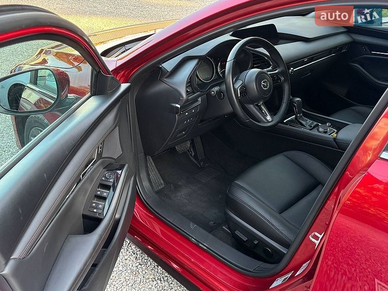 Хетчбек Mazda 3 2024 в Самарі