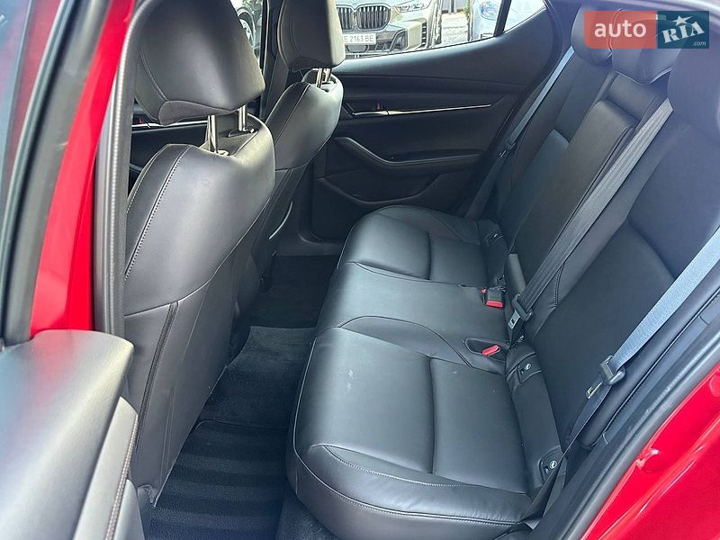 Хетчбек Mazda 3 2024 в Самарі
