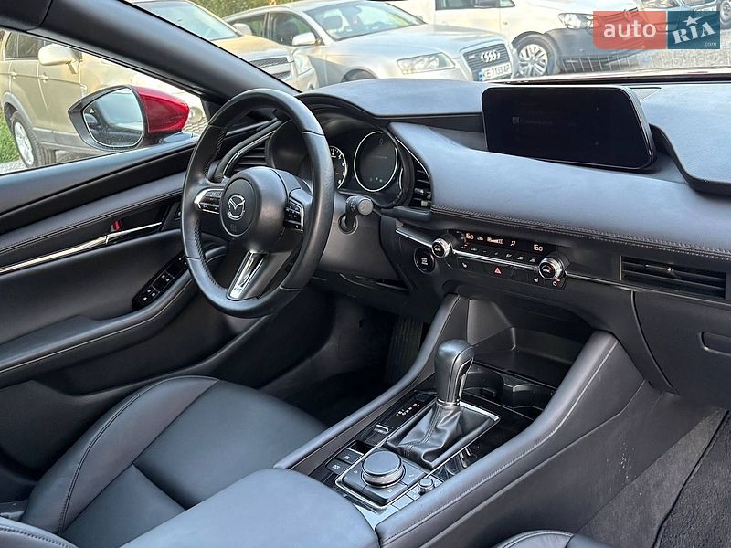 Хетчбек Mazda 3 2024 в Самарі