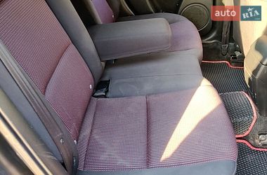 Хэтчбек Mazda 3 2003 в Днепре