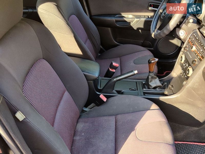 Хэтчбек Mazda 3 2003 в Днепре