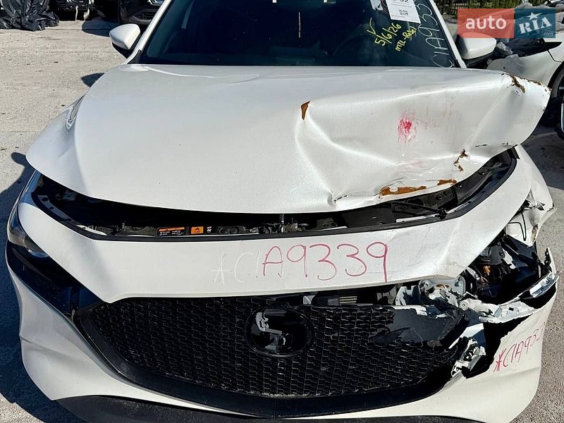Хэтчбек Mazda 3 2019 в Киеве