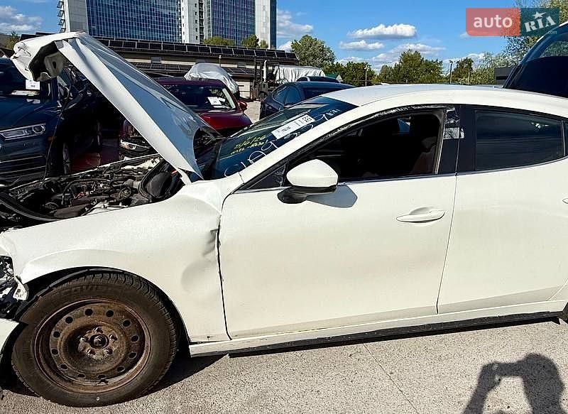 Хэтчбек Mazda 3 2019 в Киеве