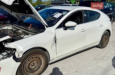 Хэтчбек Mazda 3 2019 в Киеве