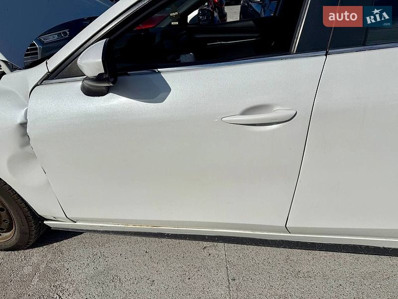 Хэтчбек Mazda 3 2019 в Киеве