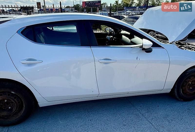 Хэтчбек Mazda 3 2019 в Киеве
