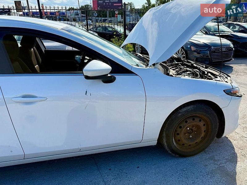 Хэтчбек Mazda 3 2019 в Киеве