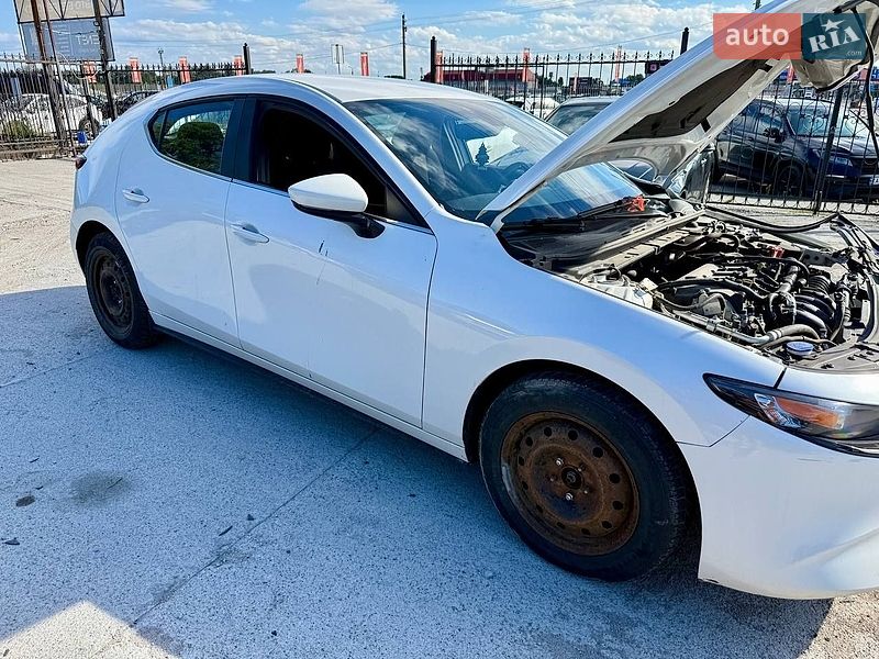 Хэтчбек Mazda 3 2019 в Киеве