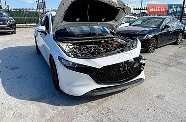 Хэтчбек Mazda 3 2019 в Киеве