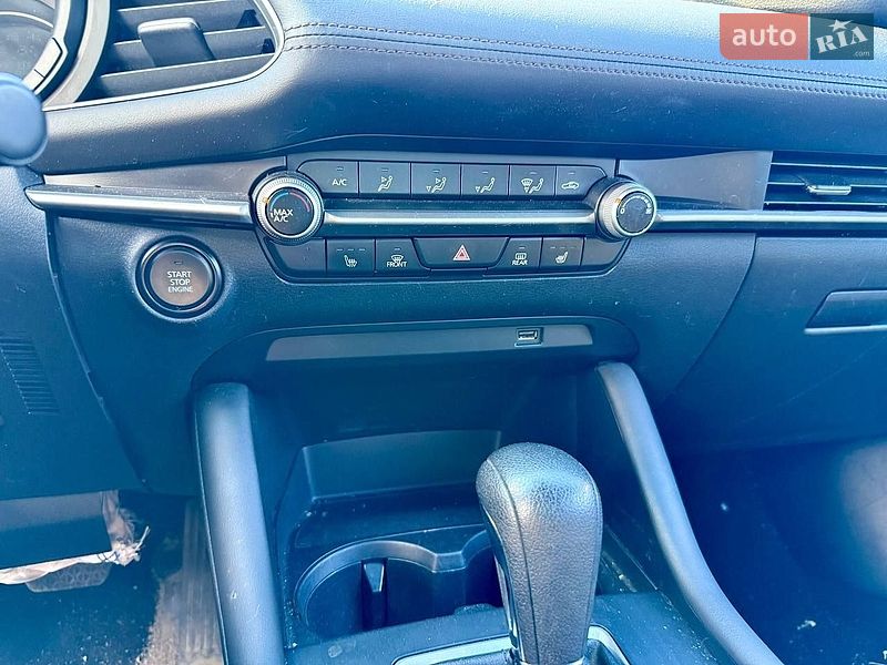 Хэтчбек Mazda 3 2019 в Киеве