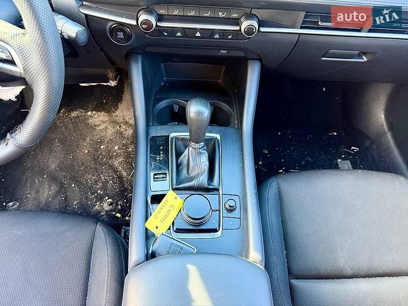 Хэтчбек Mazda 3 2019 в Киеве