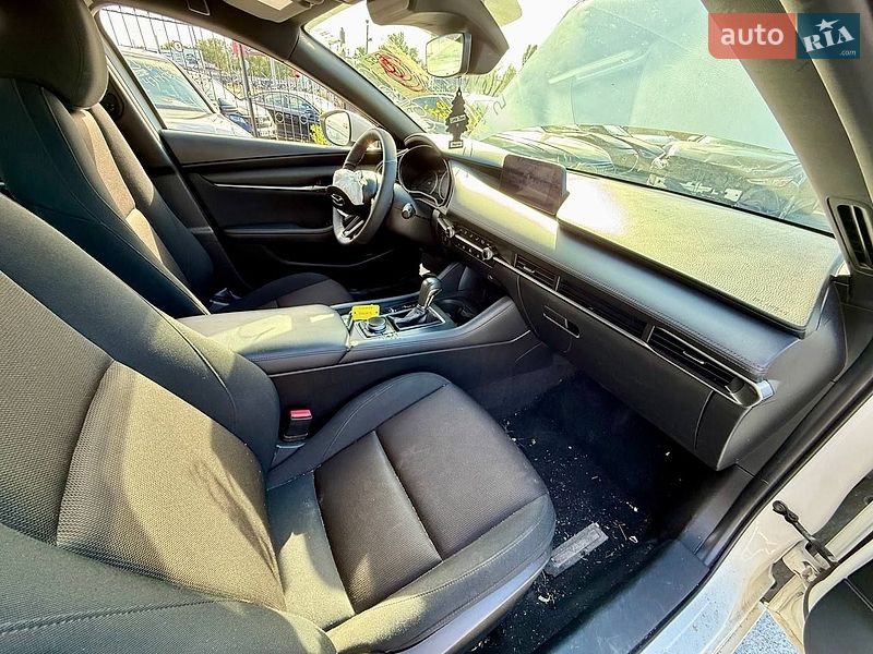 Хэтчбек Mazda 3 2019 в Киеве