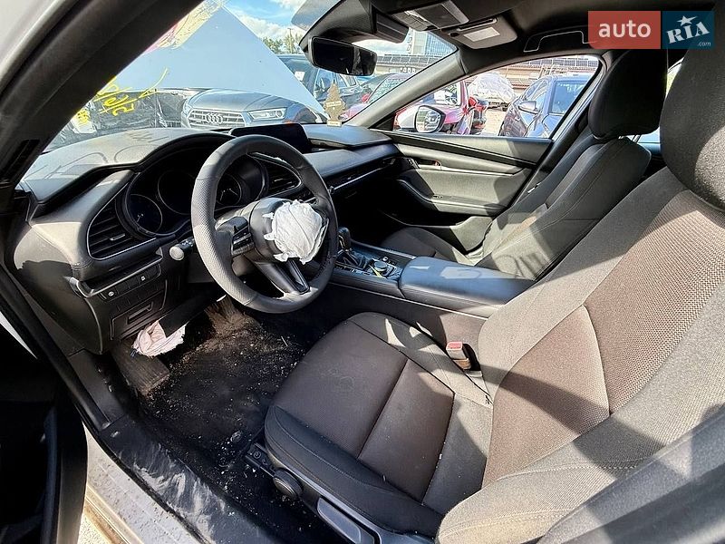 Хэтчбек Mazda 3 2019 в Киеве