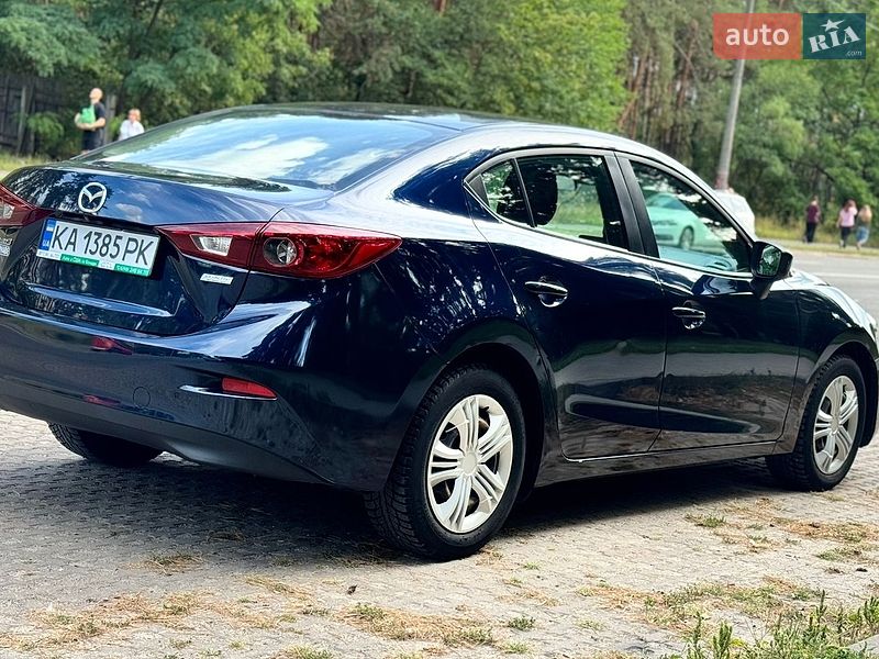 Седан Mazda 3 2017 в Києві