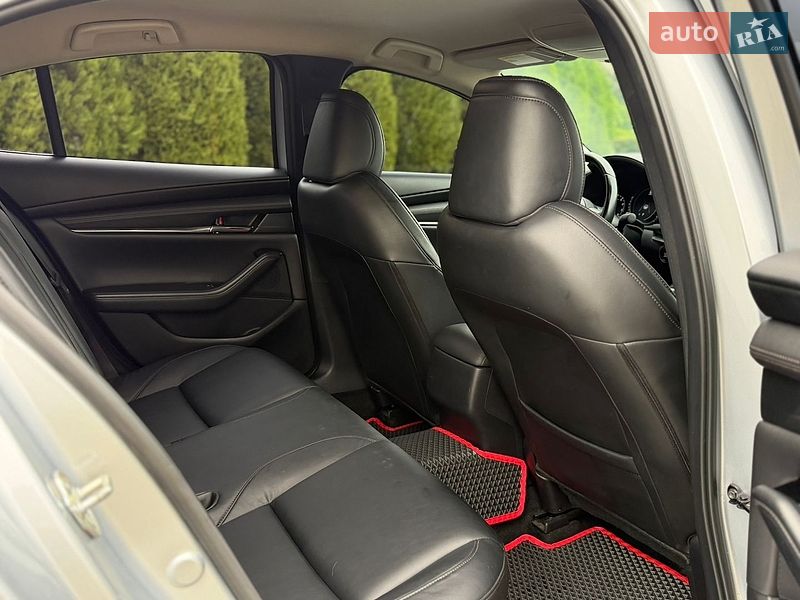Седан Mazda 3 2020 в Дніпрі