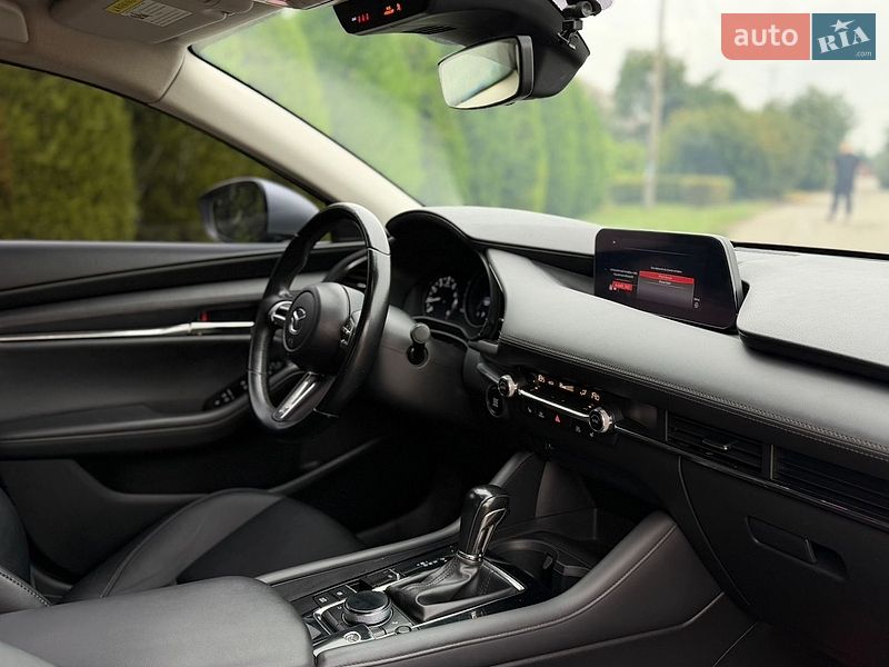 Седан Mazda 3 2020 в Дніпрі